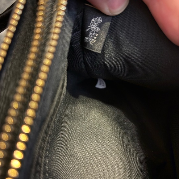 Coach Double Zip Wristlet. - Picture 8 of 8